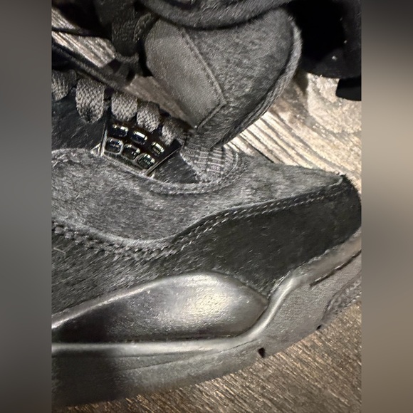 OLIVIA KIM X WMNS JORDAN 4 RETRO 'NO COVER' - Picture 3 of 9